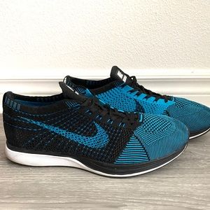 ❌SOLD ❌ Men’s Flyknit Racer - size 11